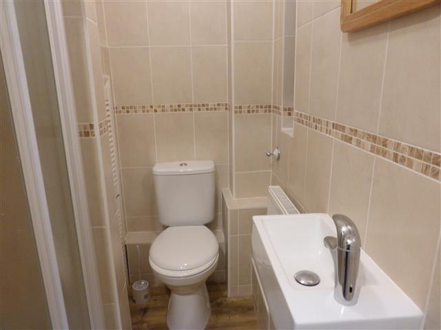 Cloakroom/wc