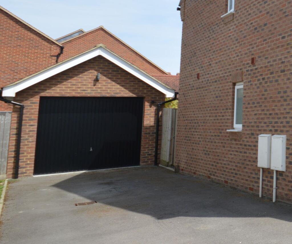 Detached Garage