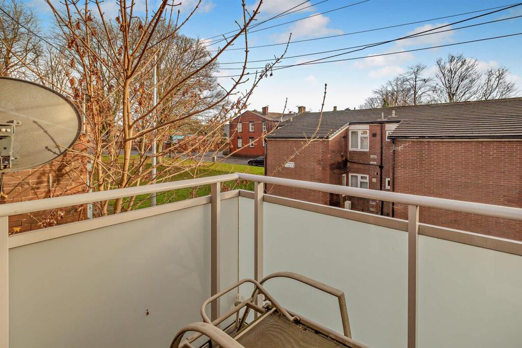 8672676-exterior01-800.jpg