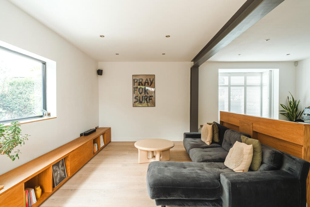 305828 - a0O6700000xWTk0EAG_N34.jpg