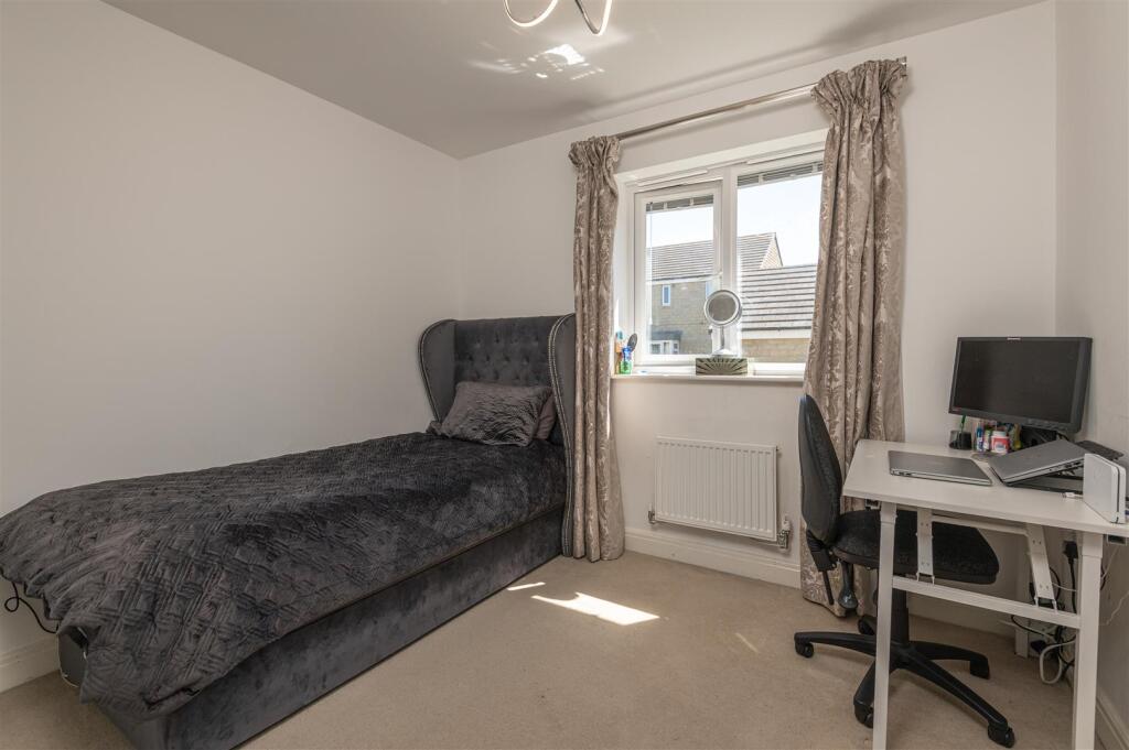 04 - 12 Pavillion View HD3 4RA.jpg