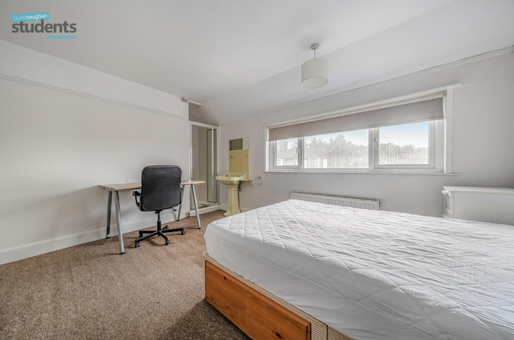 2edaa470-2389-449...