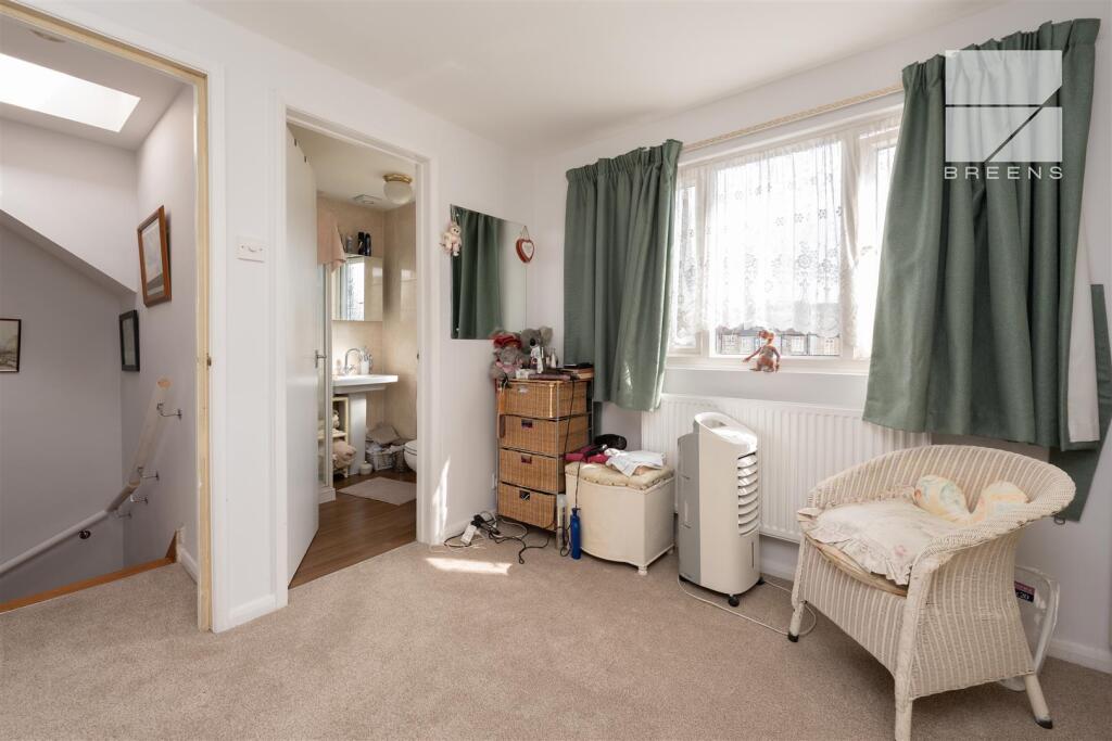 252 Hale End Road_0001.jpg