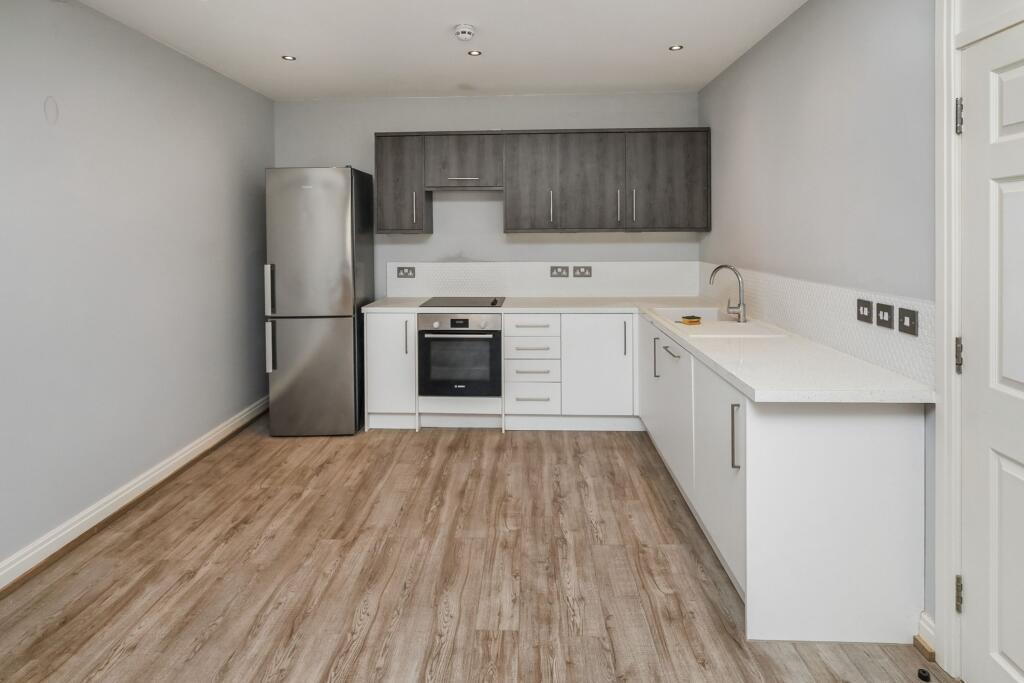 Flat 6, 68 Boston Road, Hanwell, London, W7 2ET