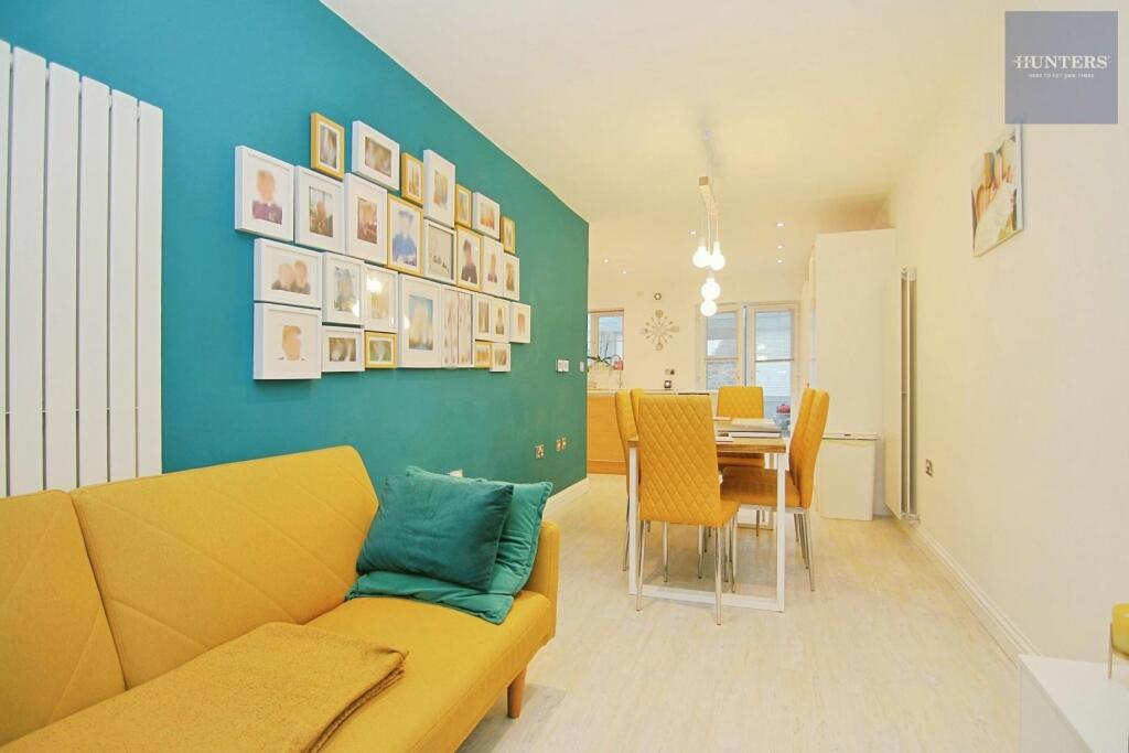 DINING / SNUG
