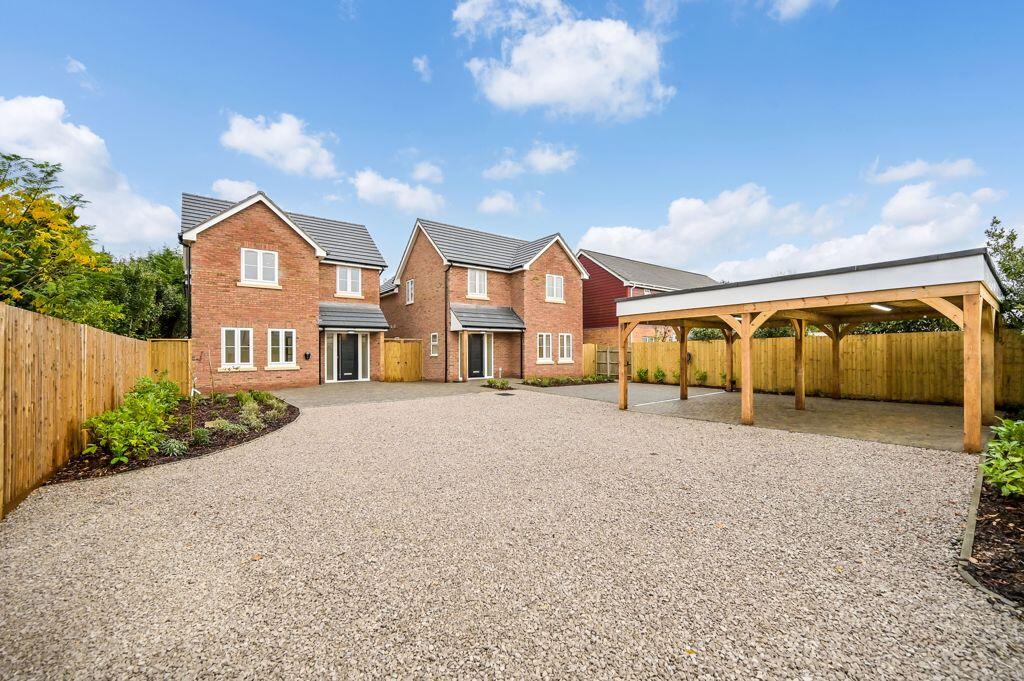 External/Driveway/Car Port