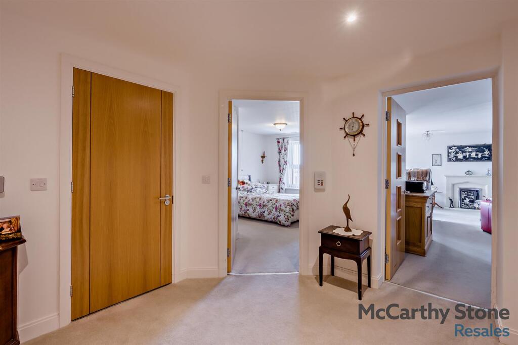 8645474-interior08-800.jpg