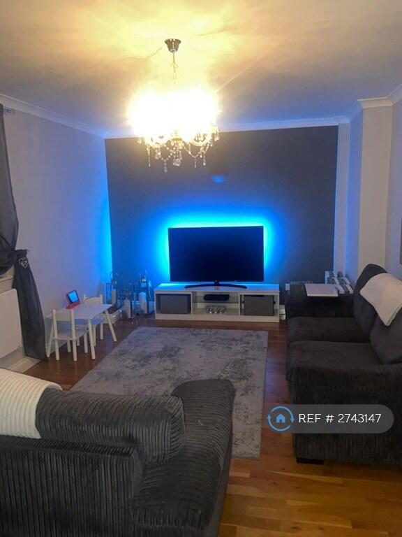 Lounge With Oak Floor