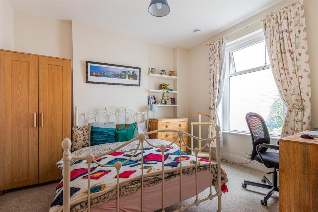 Amesbury Road 47-17.jpg