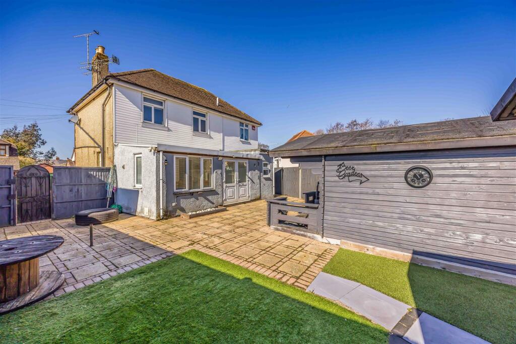 26 Queens Grove, Waterlooville-Small-PorticoMarket