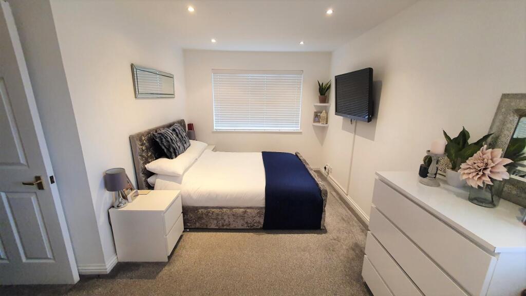 Bed 1-3.jpg