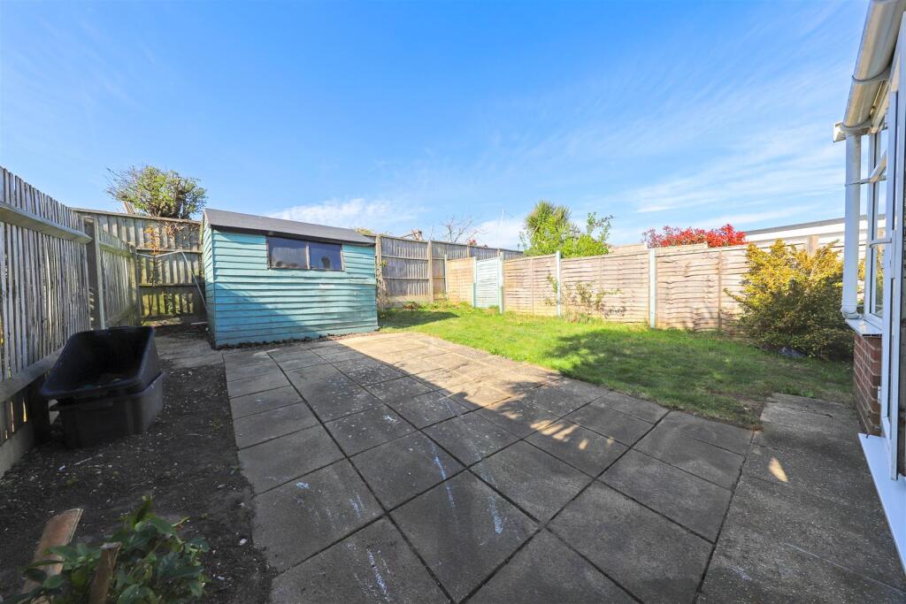 nicholas james newtimber garden1.jpg