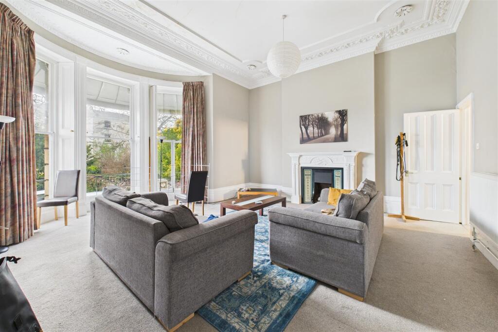 Flat 2, 21 Tyndalls Park Road, Clifton, Bristol BS