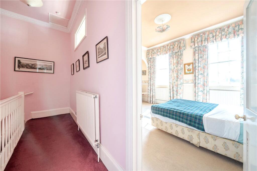 Landing and Bed 1