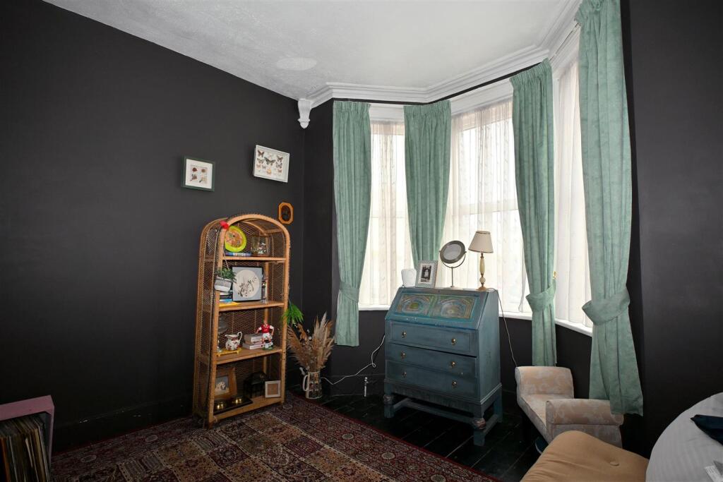 Dining Room/Optional Bedroom 5