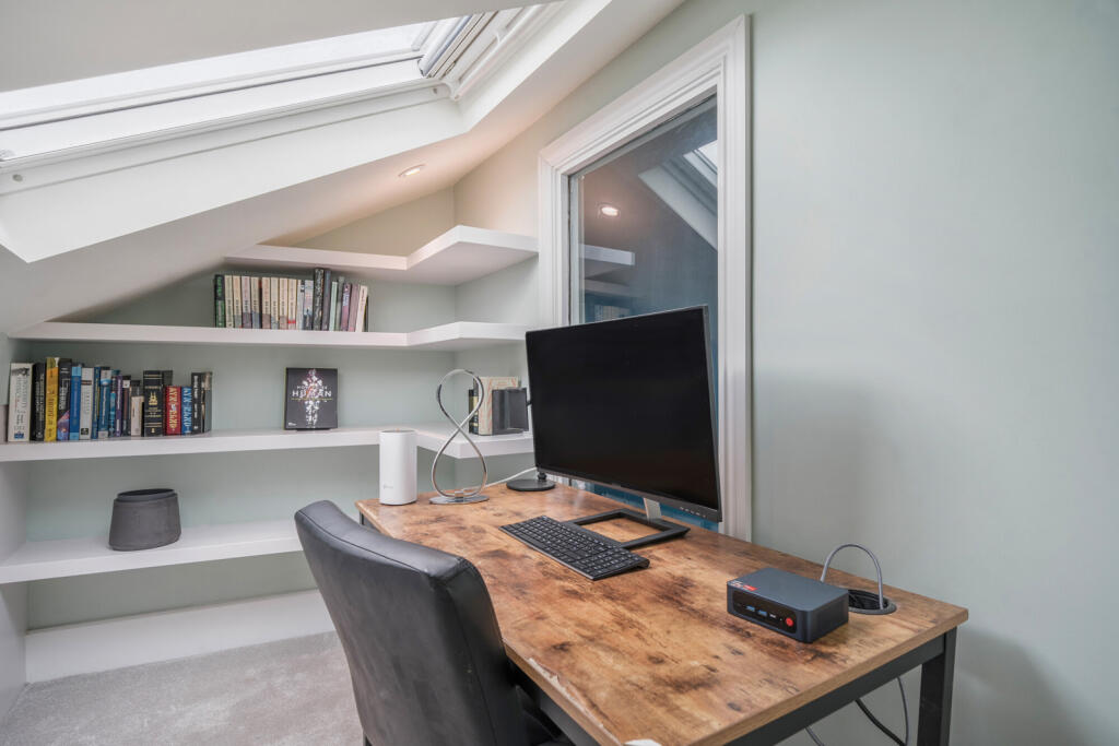 1305255-10-684068...