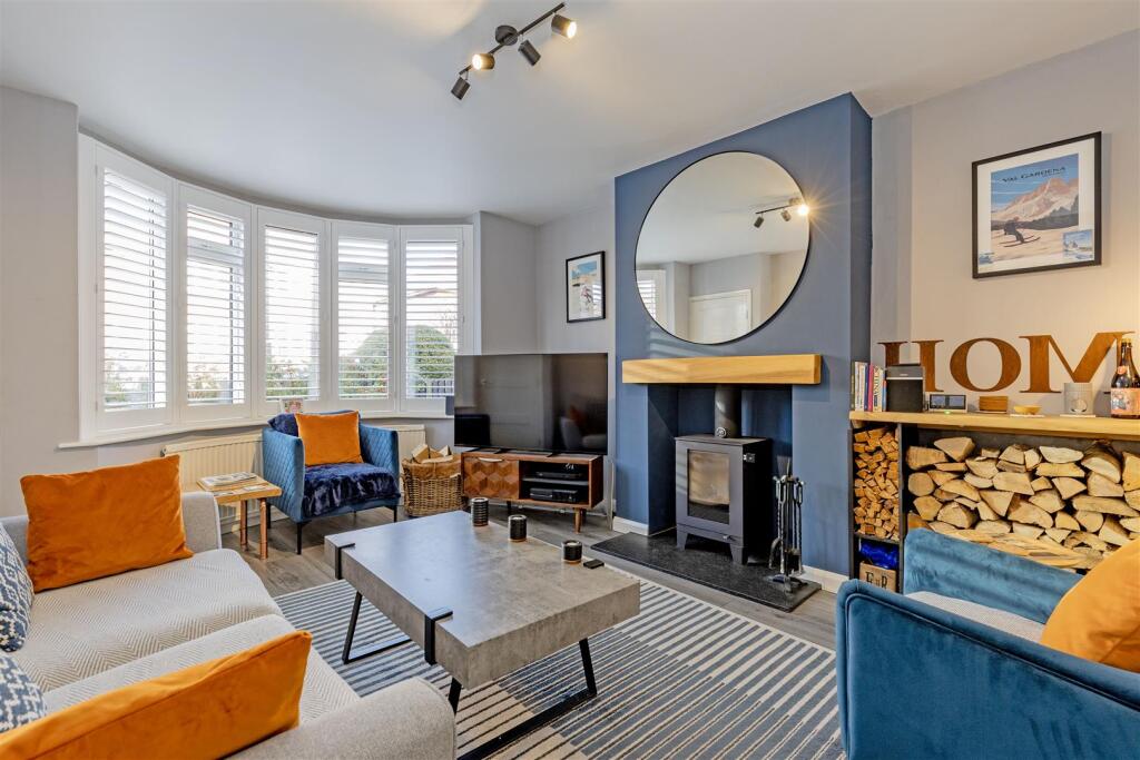 Reception Room-1.jpg