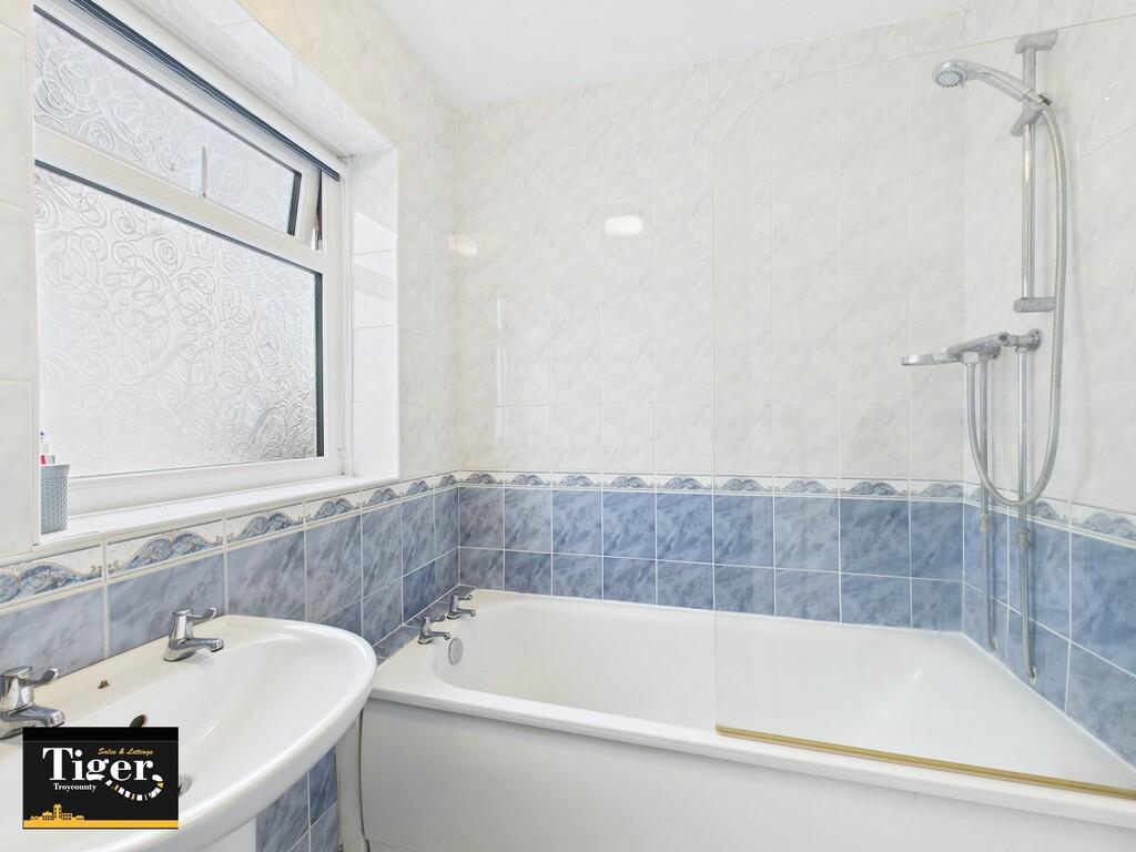 CAM03440G0-PR0302...