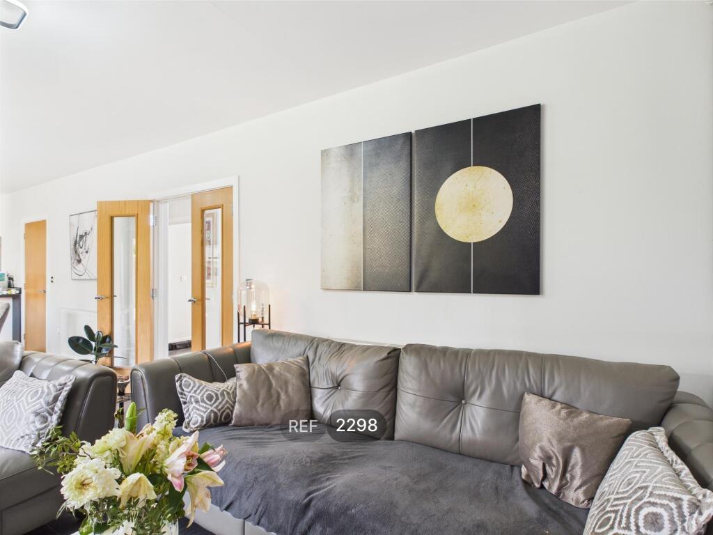 Kitchen / Dining / Living area