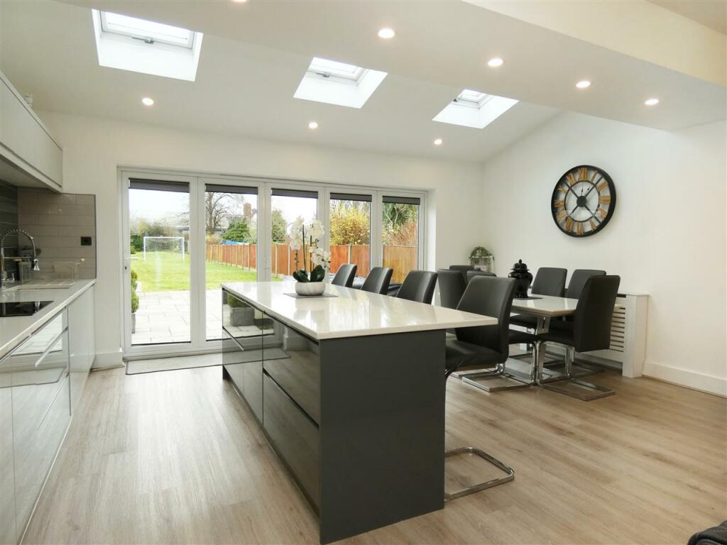 Kitchen/Family Room