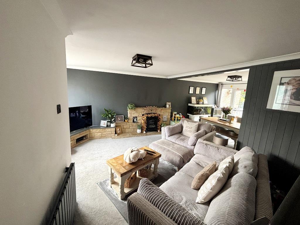 Lounge (2).JPEG