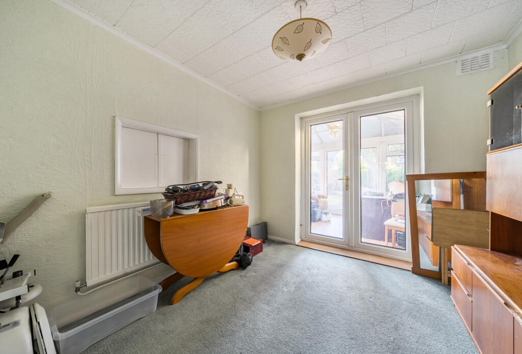 1369270-9-68ff434...