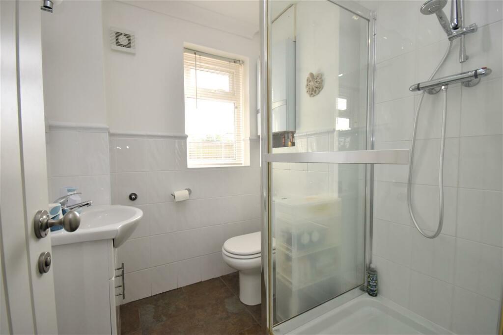Shower Room.jpg