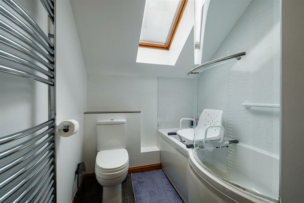 2 Galloway Court Darnick 14.JPG