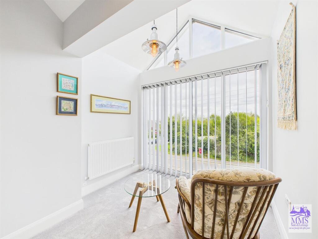 Landing seating area