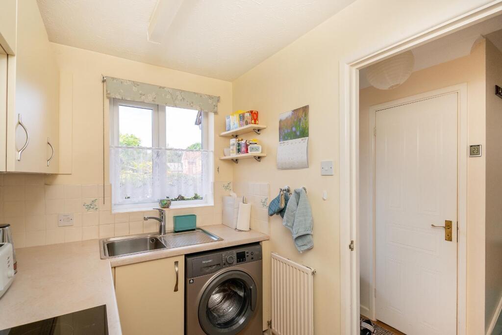 2L1HFS - Kitchen B.jpg