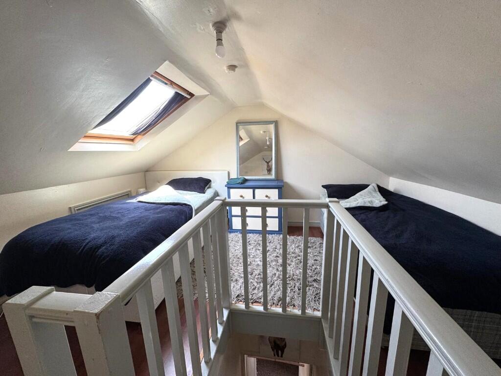 3RD FLOOR BEDROOM