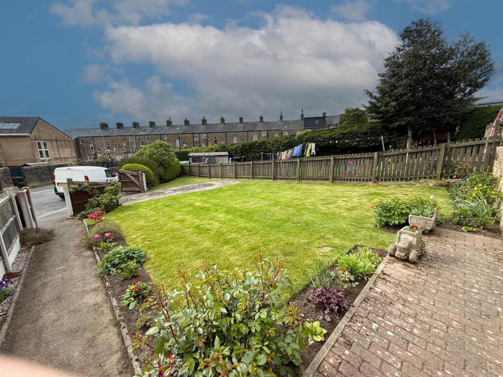two bedroom semi detached Silsden - 7