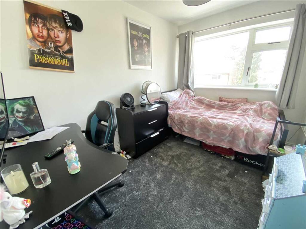 Bedroom 2: