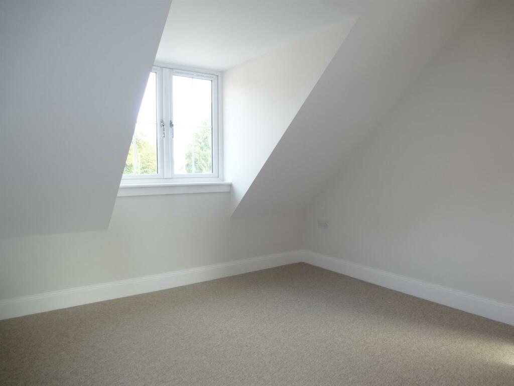 Bedroom - Flat F.JPG