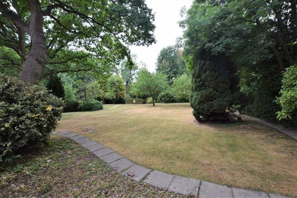Communal gardens 2.jpg