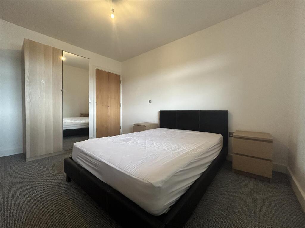 1st Bedroom (2).jpeg