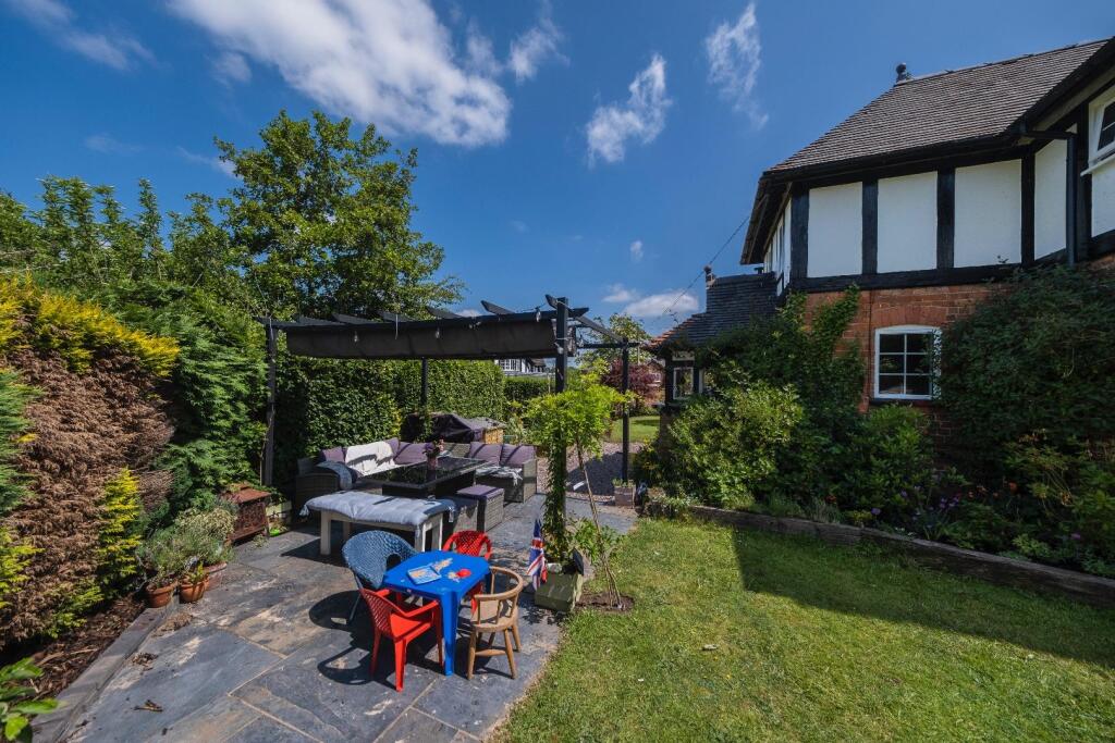 3 Manor Cottages-031.JPG