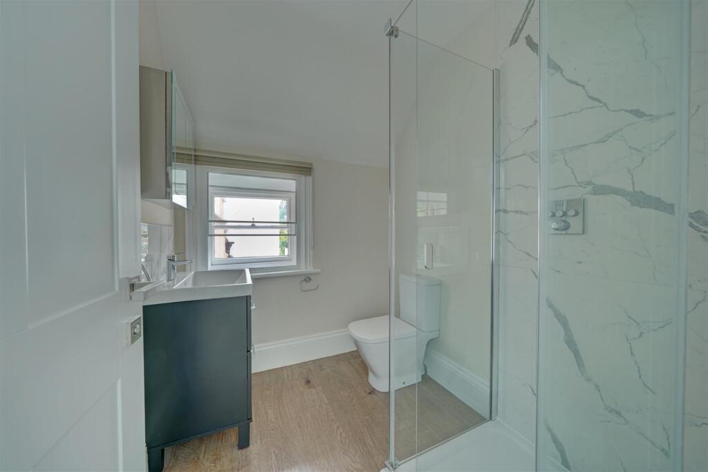 6b Queens Drive (20).jpg