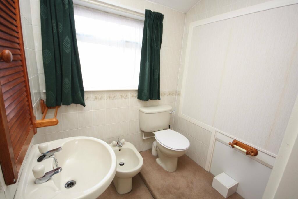 Ensuite Cloakroom