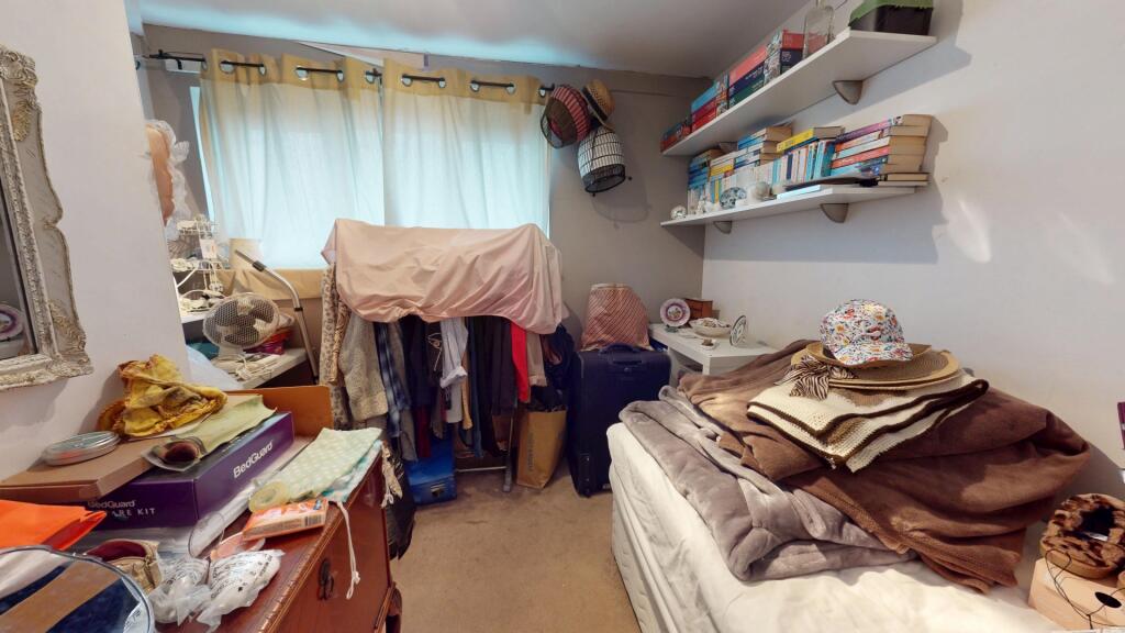 Photo 12