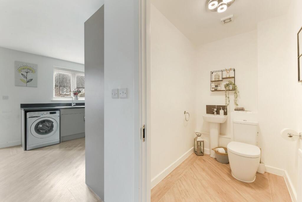 PRESTON MANOR ROAD (22).jpg