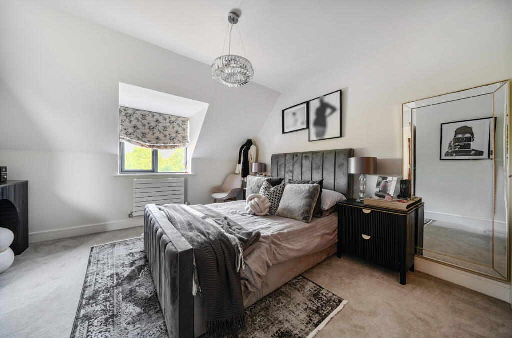 1304098-13-683f1c...