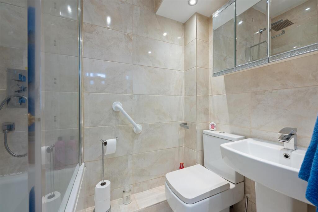 21 Main Street 008.JPG