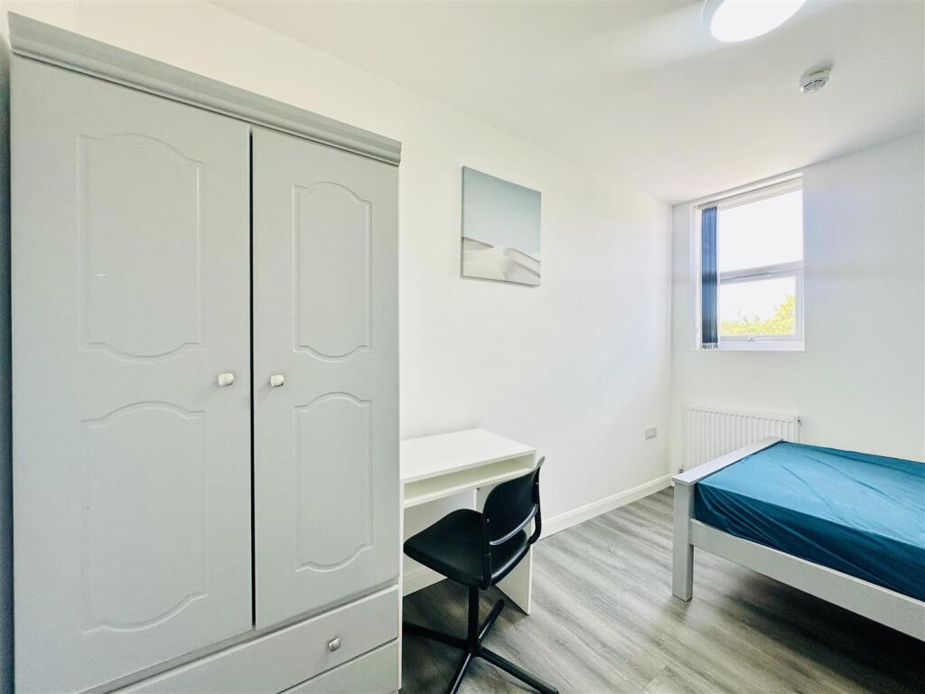 Bedroom 5
