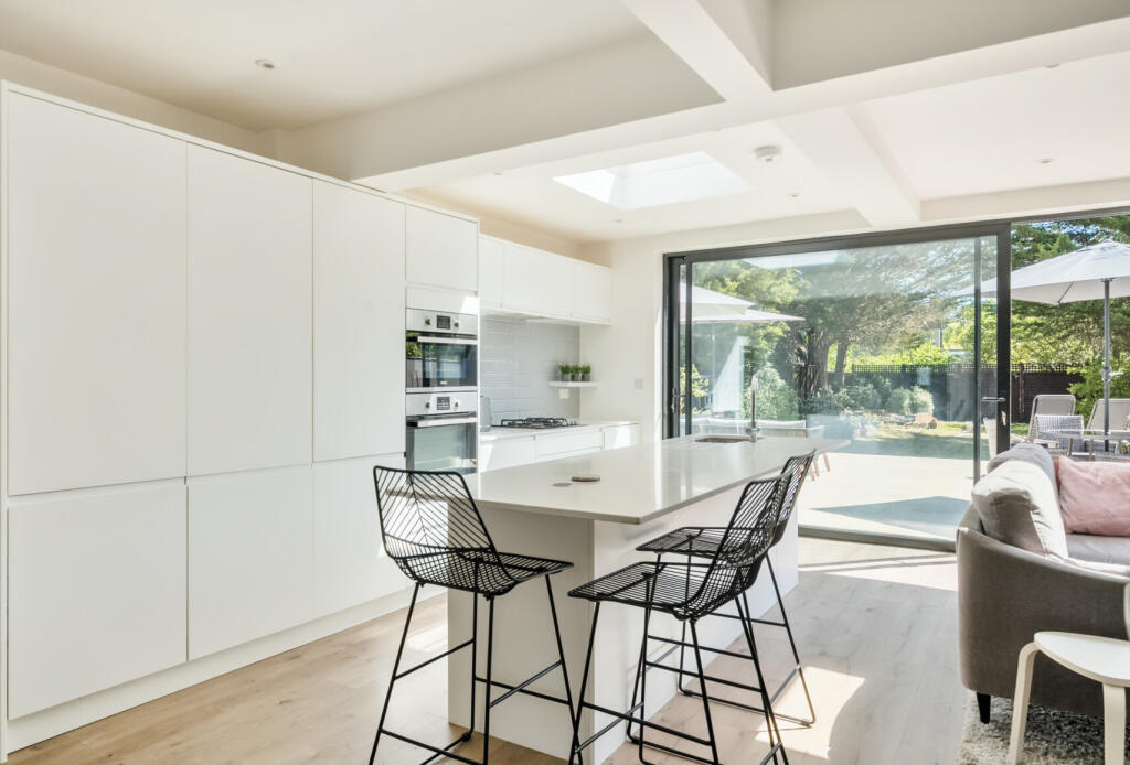 1318833-18-68665b...