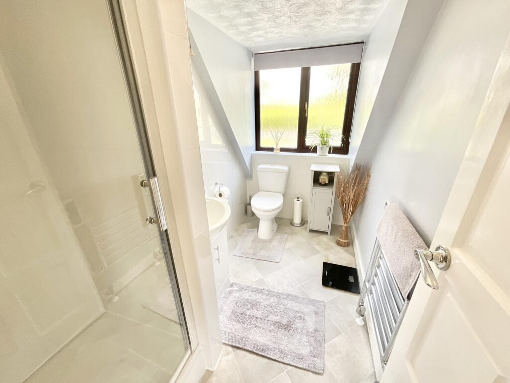 en-suite shower room