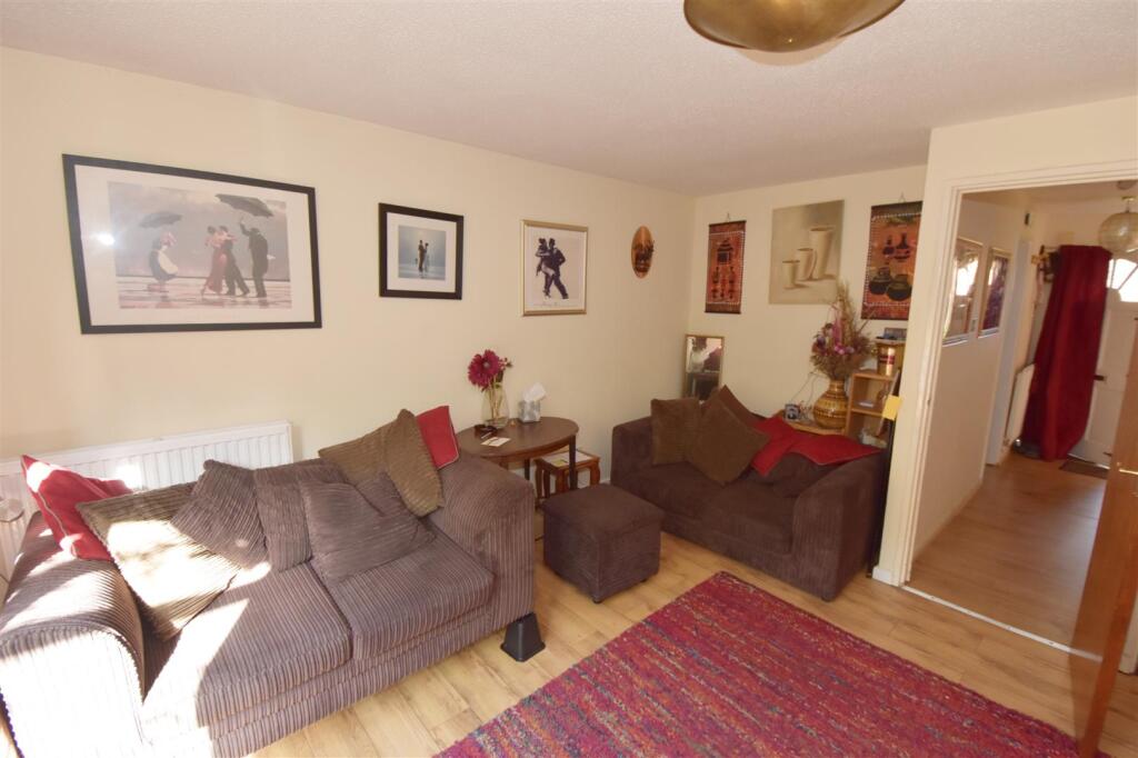 Lounge_Dining room.jpg