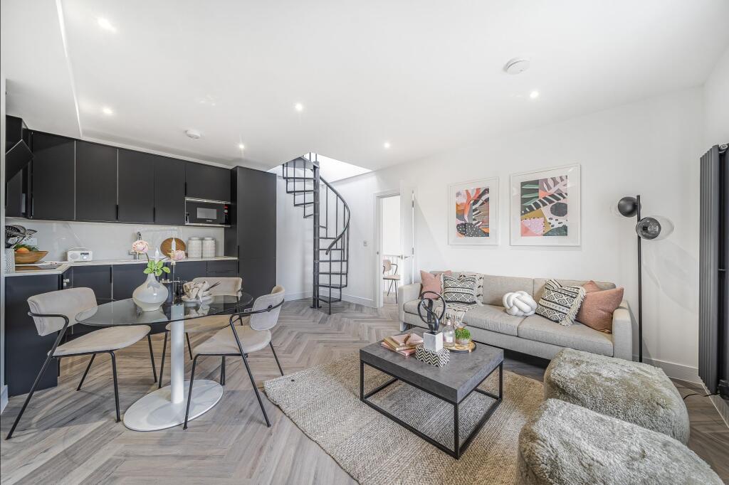 Flat 10 Ignatious House 17-19 Northbrook Road, Lewisham, London SE13 5QT