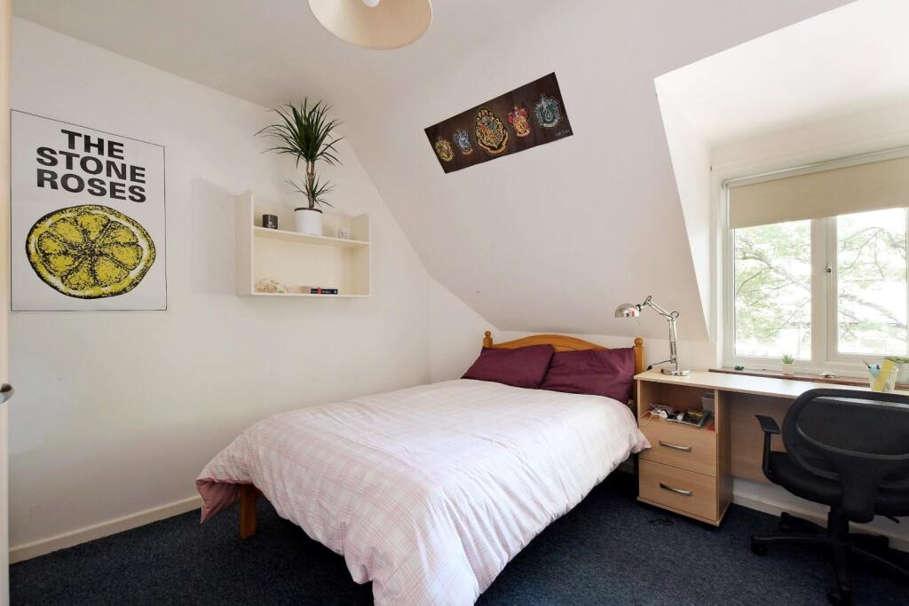 53 Western Road, bedroom 3.jpg