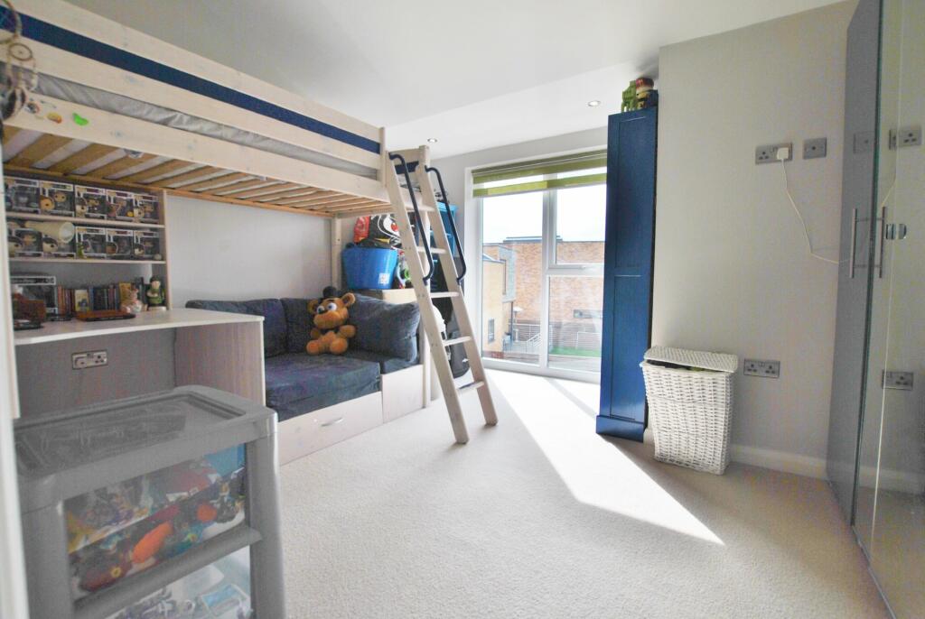 Photo 12